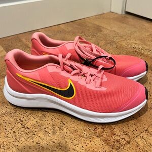 Nike Starrunner, youth size 7